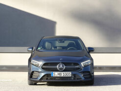 Mercedes AMG A35 5 Mercedes-AMG A35 4MATIC