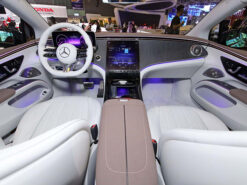 Mercedes Benz EQS 450 10 Mercedes-Benz EQS 450+