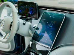 Mercedes Benz EQS 450 11 Mercedes-Benz EQS 450+