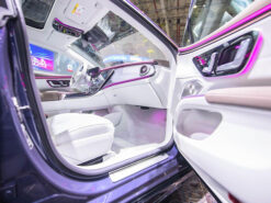 Mercedes Benz EQS 450 12 Mercedes-Benz EQS 450+