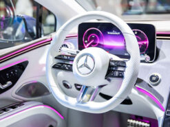 Mercedes Benz EQS 450 13 Mercedes-Benz EQS 450+