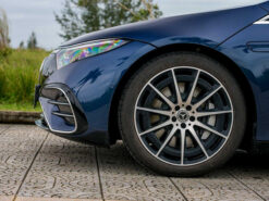 Mercedes Benz EQS 450 5 Mercedes-Benz EQS 450+