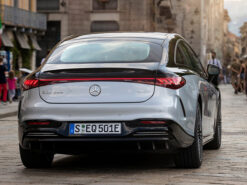 Mercedes Benz EQS 580 4Matic 5 Mercedes-Benz EQS 580 4MATIC