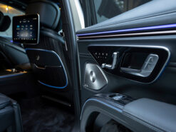 Mercedes Benz Maybach EQS 680 4 Mercedes-Maybach EQS 680 (SUV)