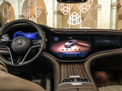 Mercedes Benz Maybach EQS 680 9 Mercedes-Maybach EQS 680 (SUV)